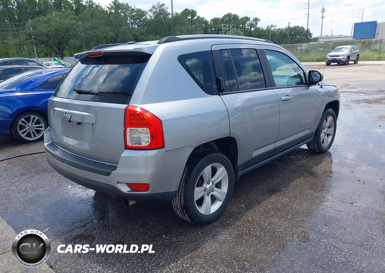 2016 Jeep Compass Sport VIN:1C4NJCBA0GD665011 - 4
