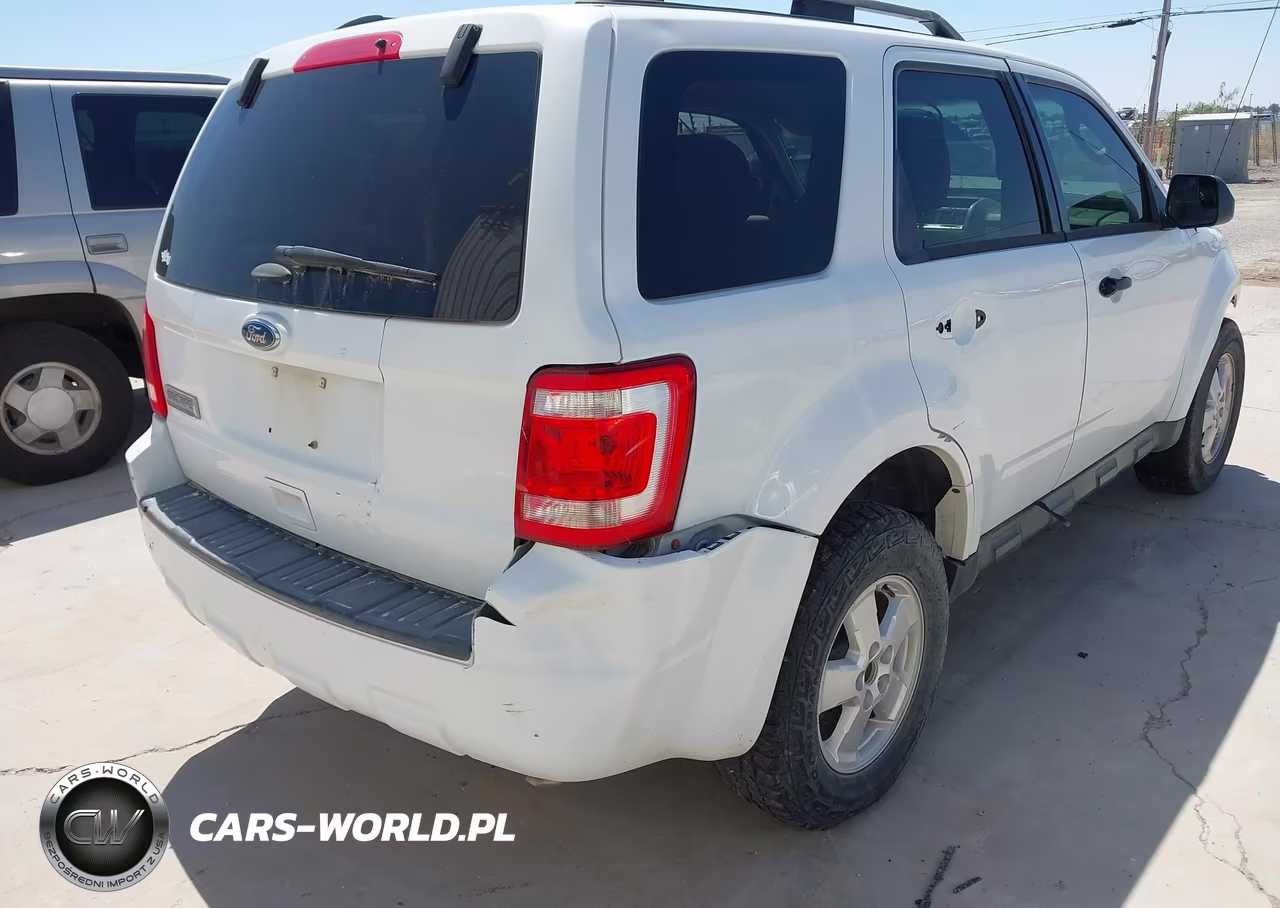 2011 Ford Escape Xlt VIN:1FMCU9D78BKB26462 - 4
