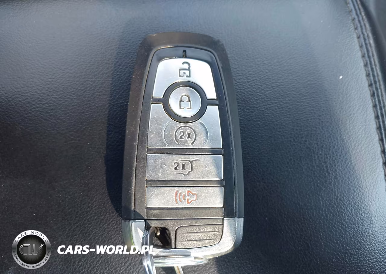 2021 Ford Explorer Xlt VIN:1FMSK8DH4MGA25770 - 11