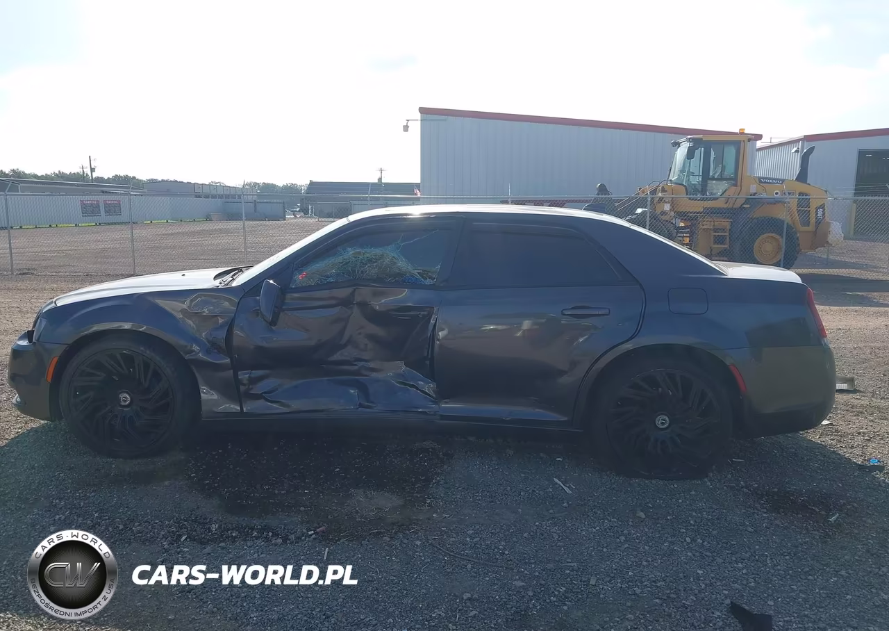 2016 Chrysler 300 300S VIN:2C3CCABG6GH294860 - 14