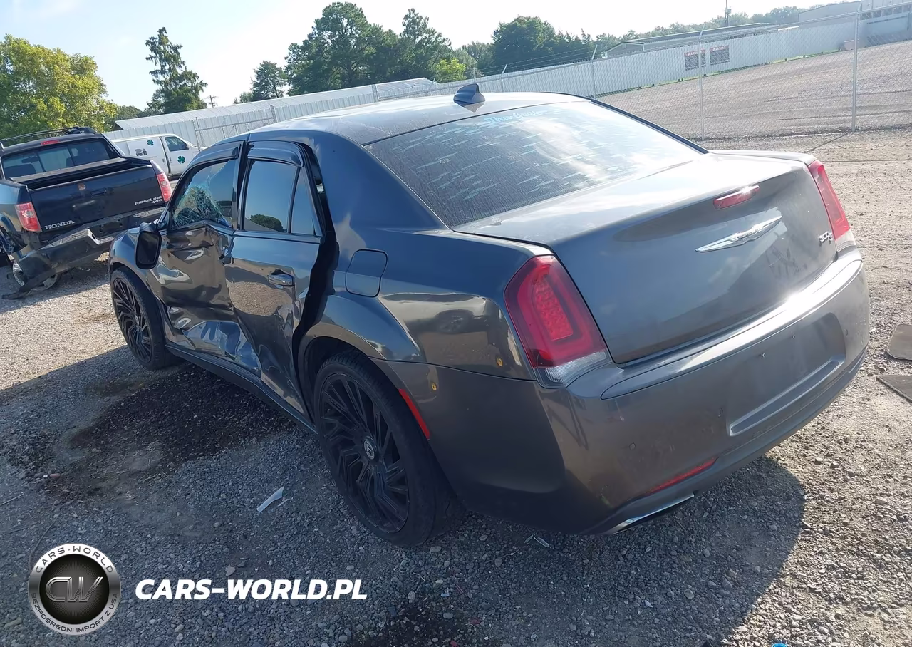 2016 Chrysler 300 300S VIN:2C3CCABG6GH294860 - 3