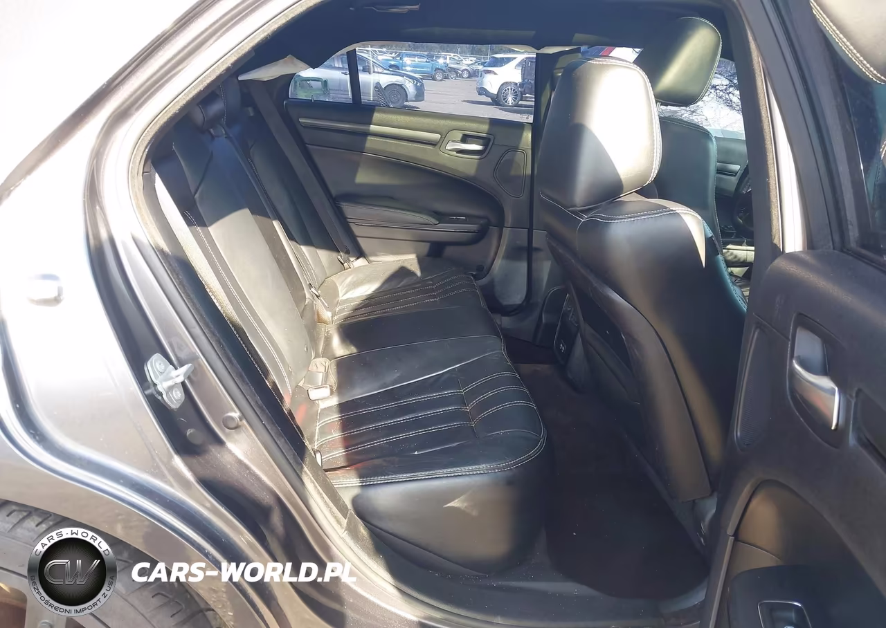 2016 Chrysler 300 300S VIN:2C3CCABG6GH294860 - 8