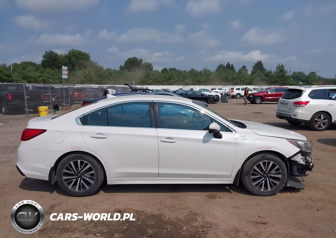 2018 Subaru Legacy 2.5I Premium VIN:4S3BNAF64J3040495 - 14