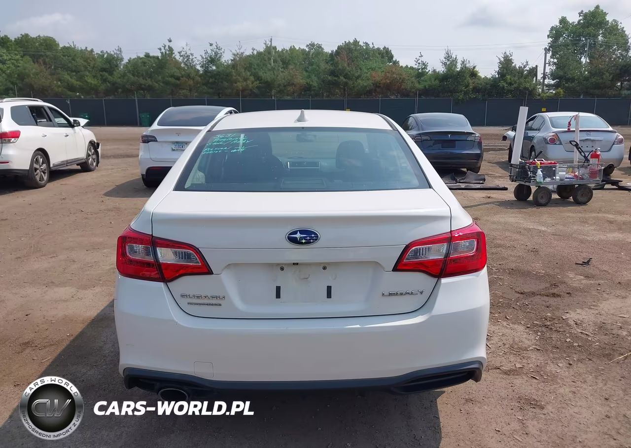 2018 Subaru Legacy 2.5I Premium VIN:4S3BNAF64J3040495 - 17