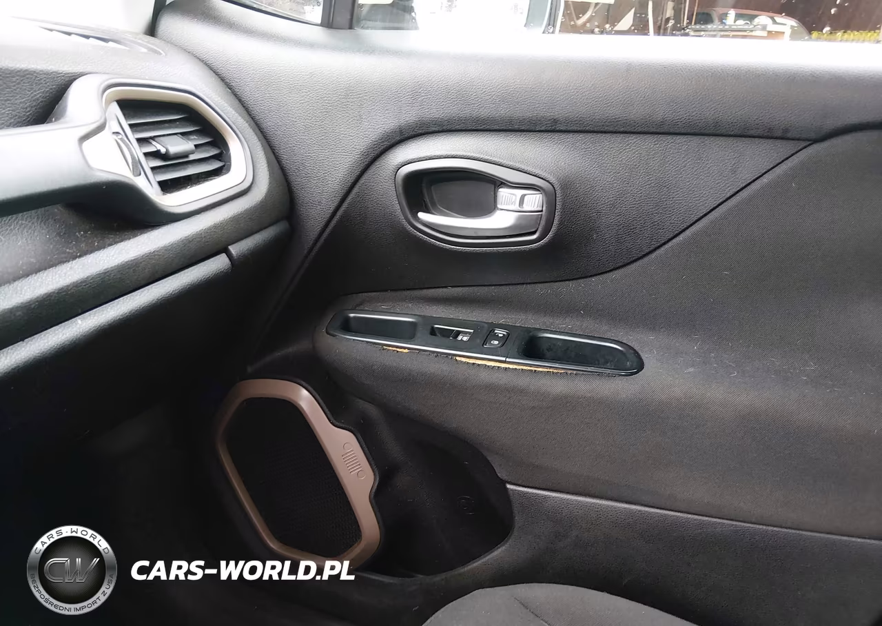 2015 Jeep Renegade Latitude VIN:ZACCJBBT7FPC19246 - 18