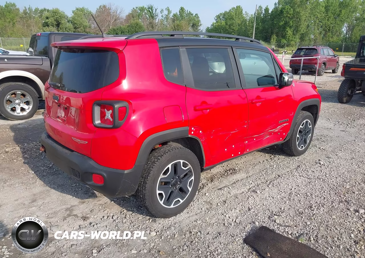 2016 Jeep Renegade Trailhawk VIN:ZACCJBCT3GPD68172 - 4