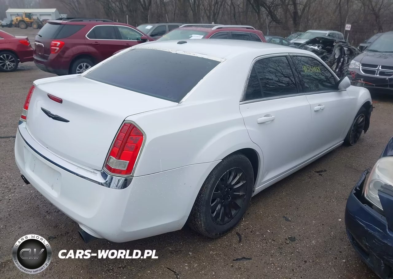 2014 Chrysler 300 VIN:2C3CCAAG5EH175518 - 4