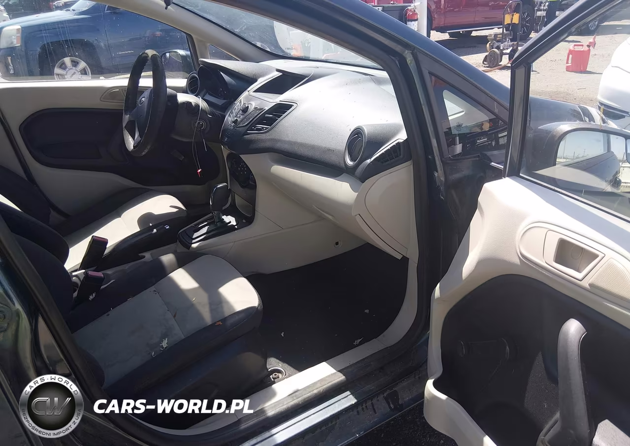 2011 Ford Fiesta S VIN:3FADP4AJ9BM164560 - 5