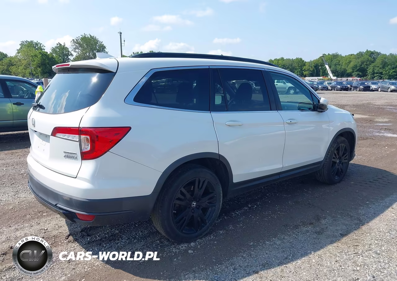 2021 Honda Pilot Awd Special Edition VIN:5FNYF6H25MB013392 - 4