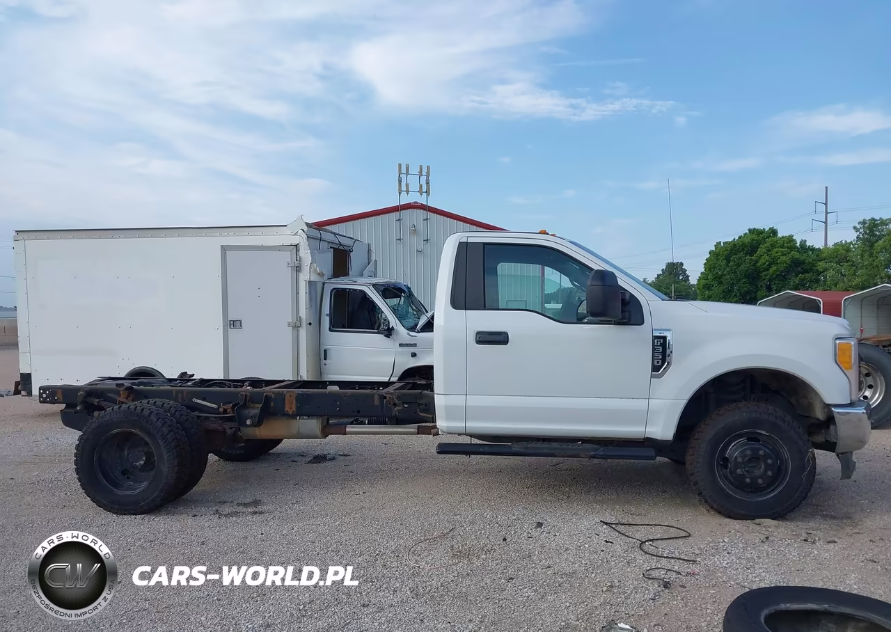 2017 Ford F-350 Chassis Xl VIN:1FDRF3H61HEE56129 - 13