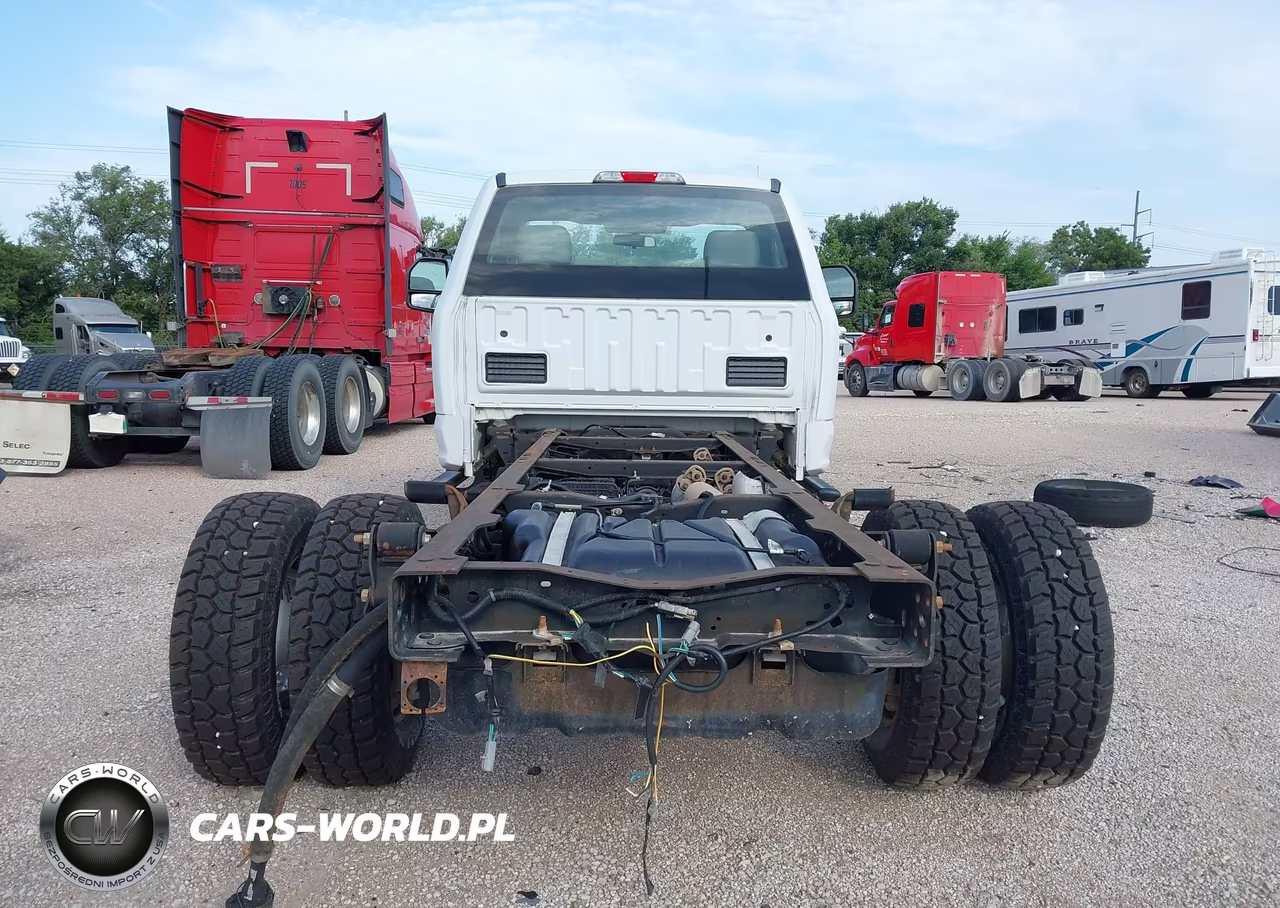 2017 Ford F-350 Chassis Xl VIN:1FDRF3H61HEE56129 - 15