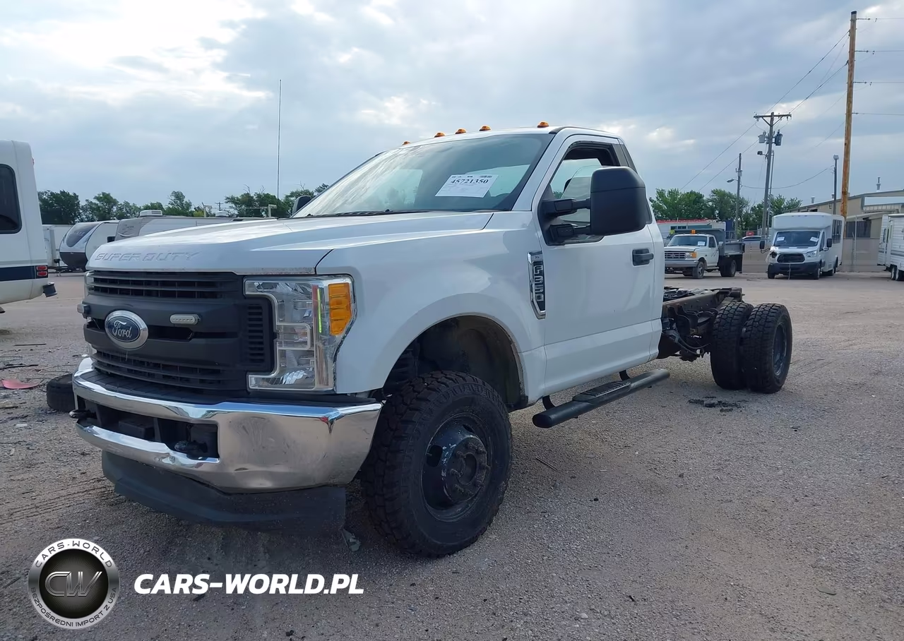 2017 Ford F-350 Chassis Xl VIN:1FDRF3H61HEE56129 - 2