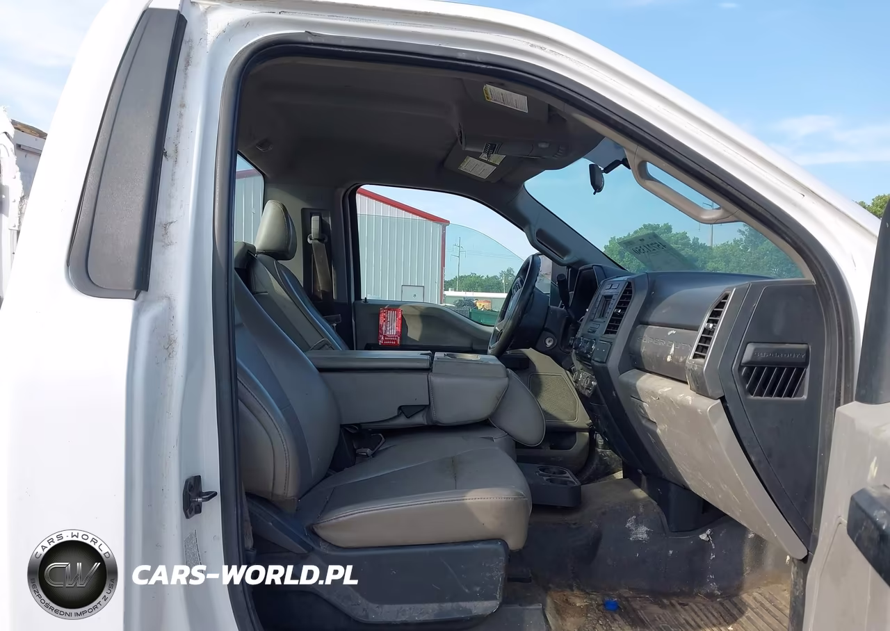 2017 Ford F-350 Chassis Xl VIN:1FDRF3H61HEE56129 - 6