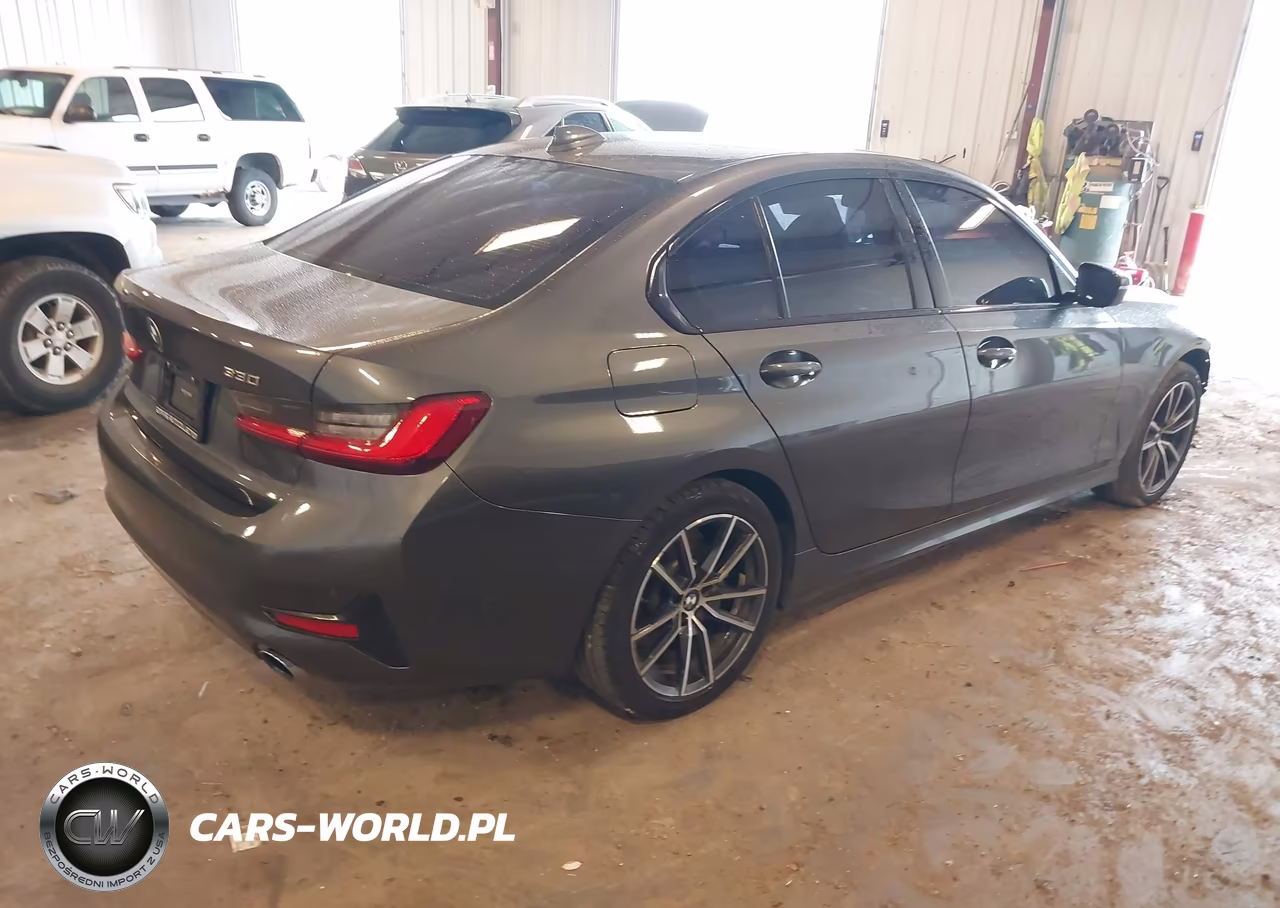 2020 BMW 330I xDrive VIN:3MW5R7J02L8B11479 - 4