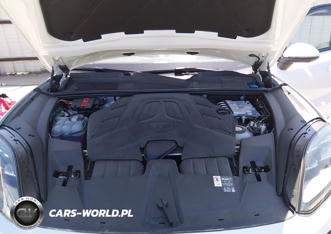 2026 Porsche Cayenne E-Hybrid Coupe VIN:WP1BE2AY9TDA45007 - 10