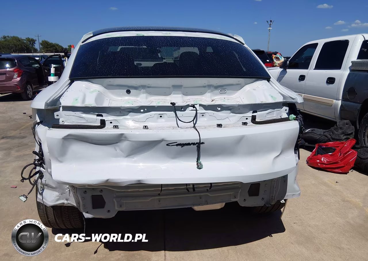 2026 Porsche Cayenne E-Hybrid Coupe VIN:WP1BE2AY9TDA45007 - 6