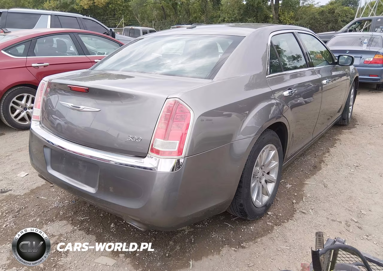 2012 Chrysler 300 Limited VIN:2C3CCACG9CH143309 - 4