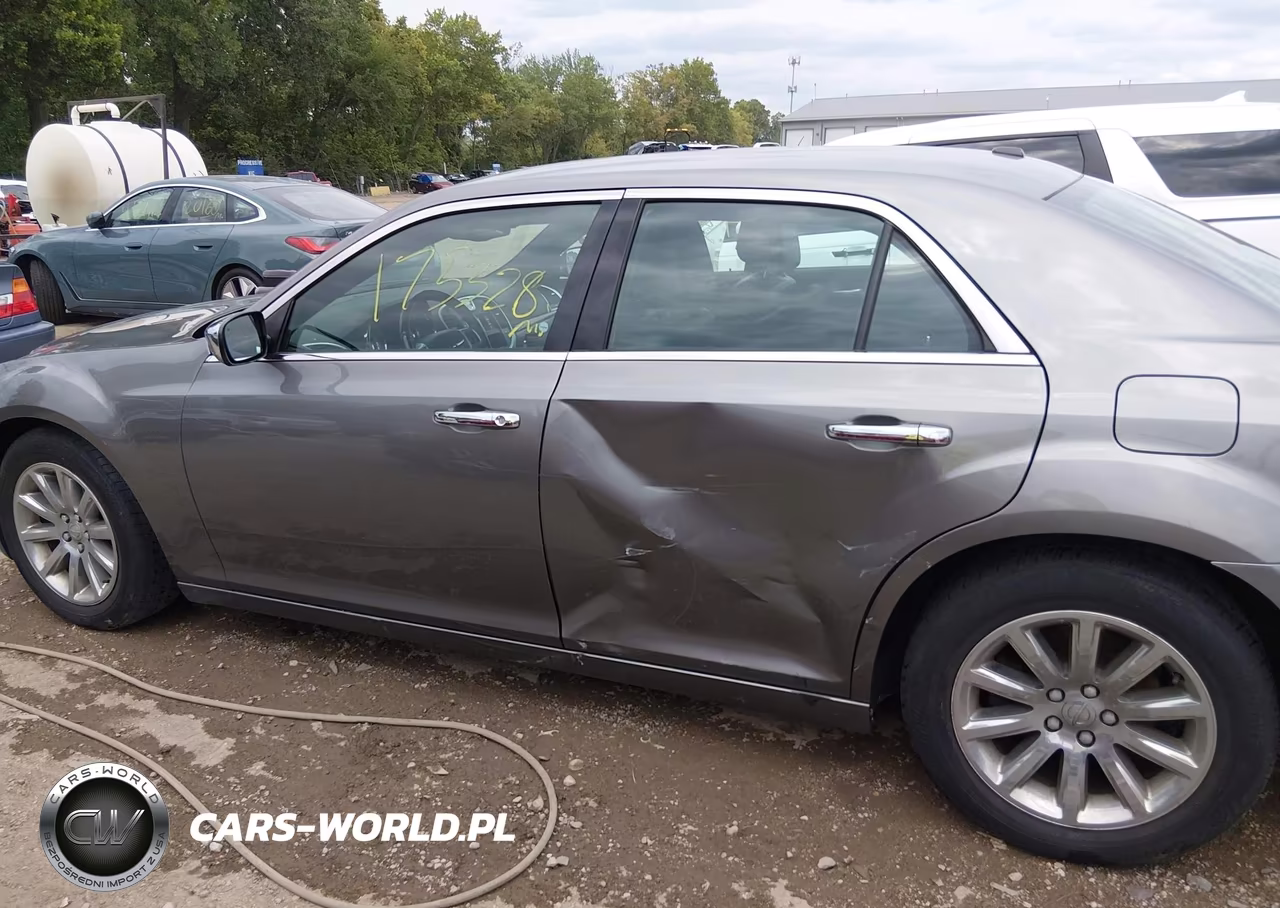 2012 Chrysler 300 Limited VIN:2C3CCACG9CH143309 - 6