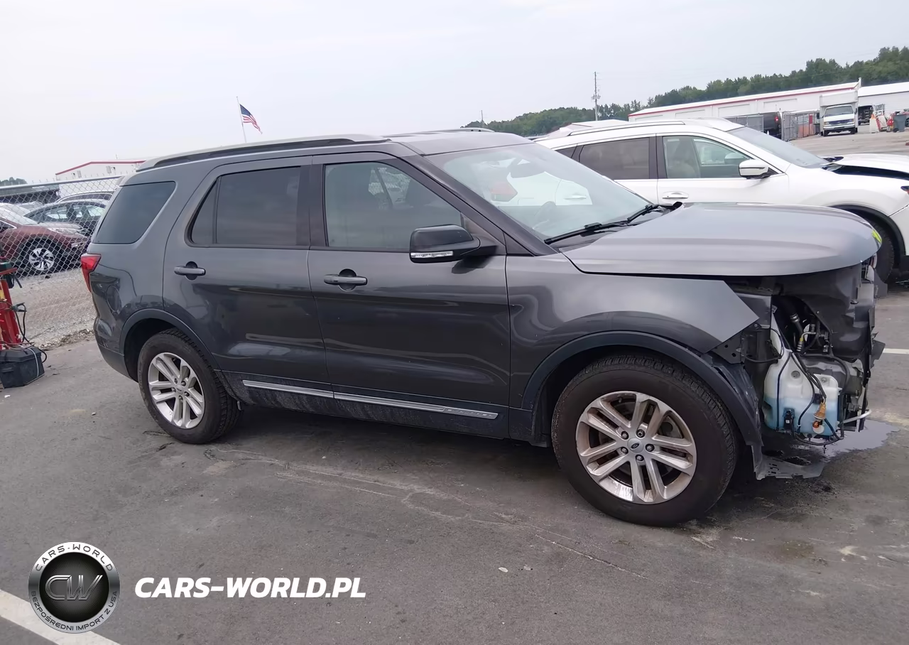 2017 Ford Explorer Xlt VIN:1FM5K7D87HGC51010 - 14