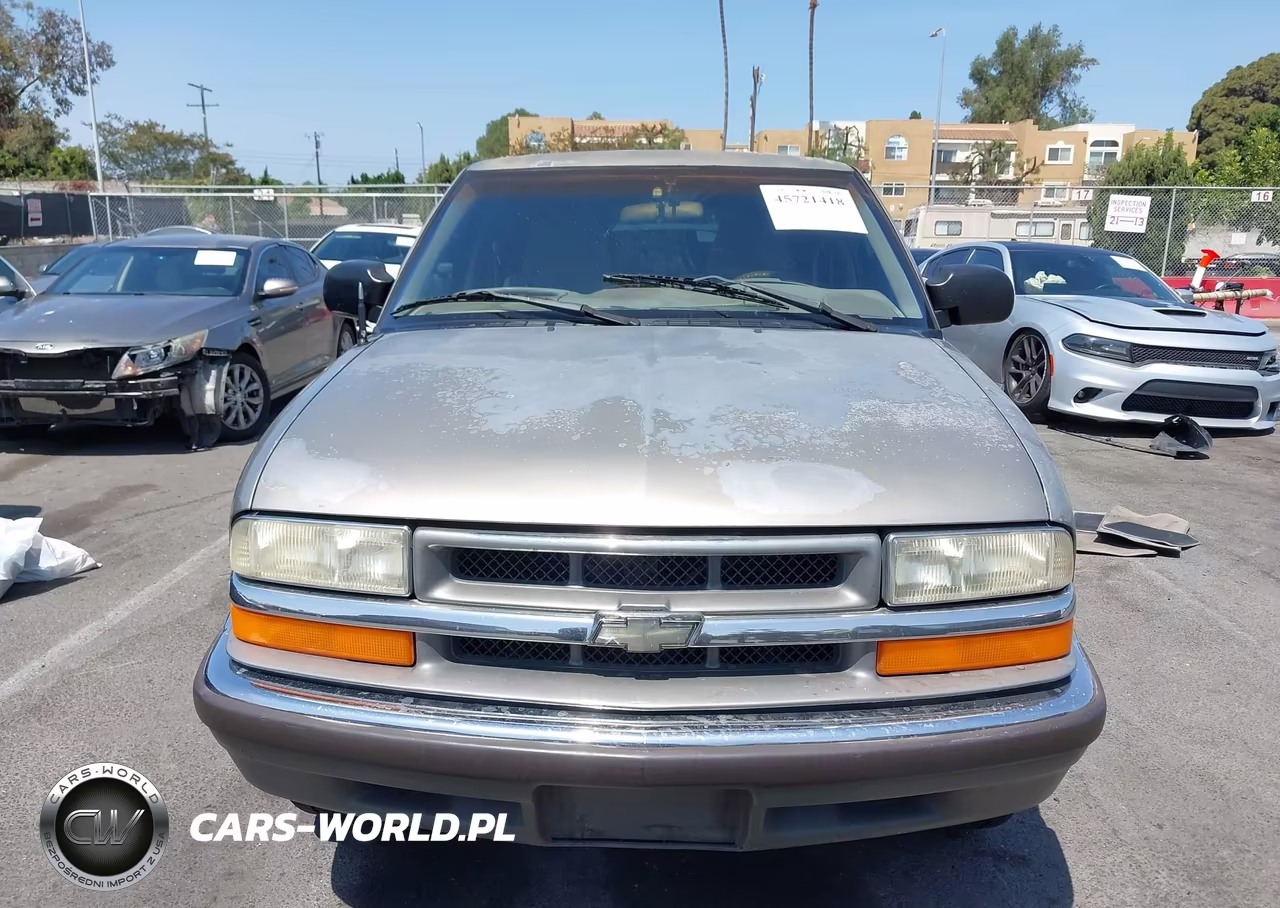 2000 Chevrolet Blazer Ls VIN:1GNCS13WXY2119131 - 11