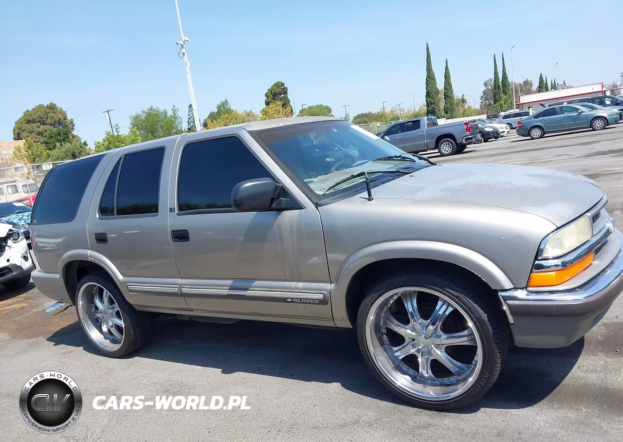 2000 Chevrolet Blazer Ls VIN:1GNCS13WXY2119131 - 12