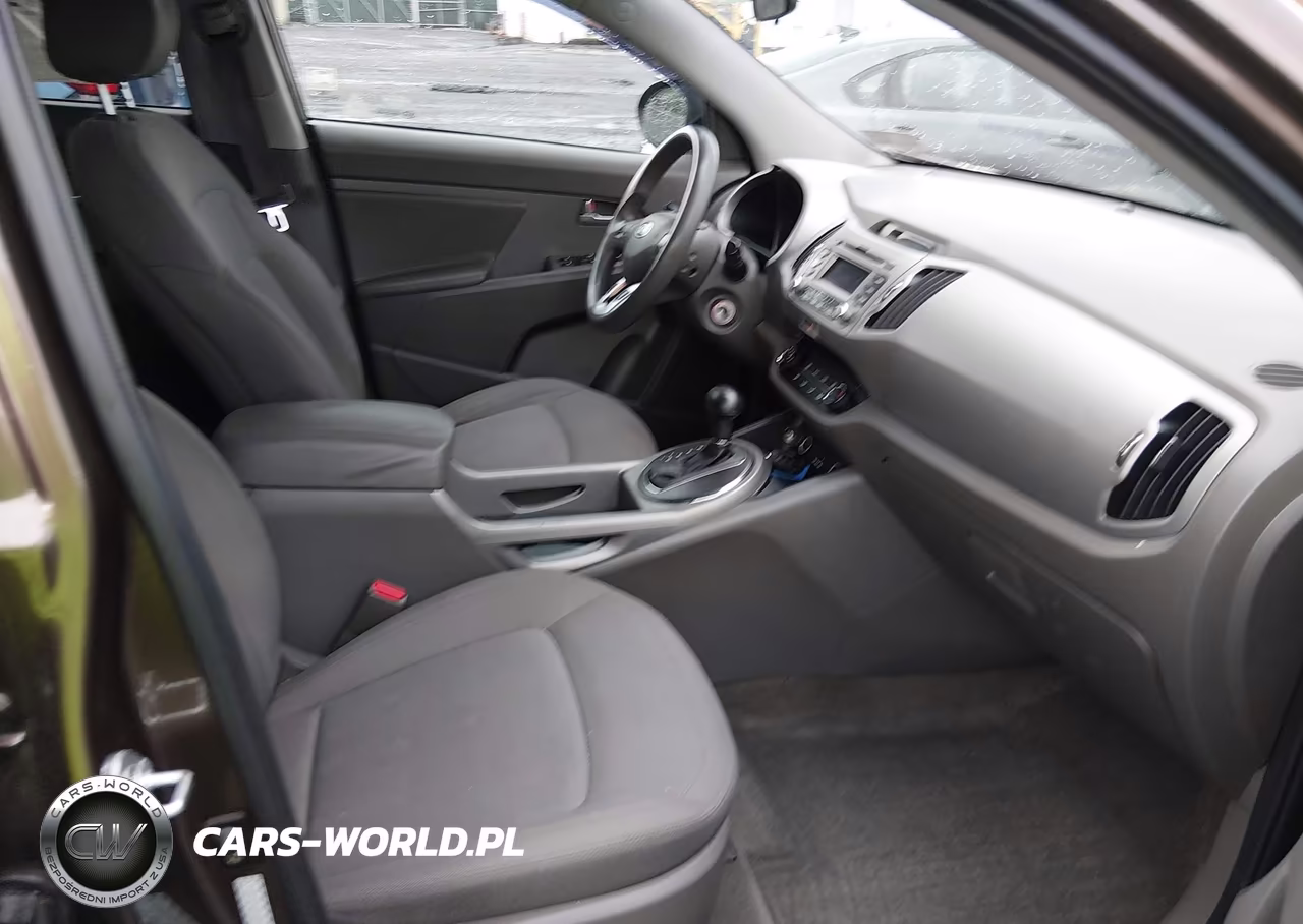 2012 Kia Sportage Lx VIN:KNDPBCA21C7293820 - 5