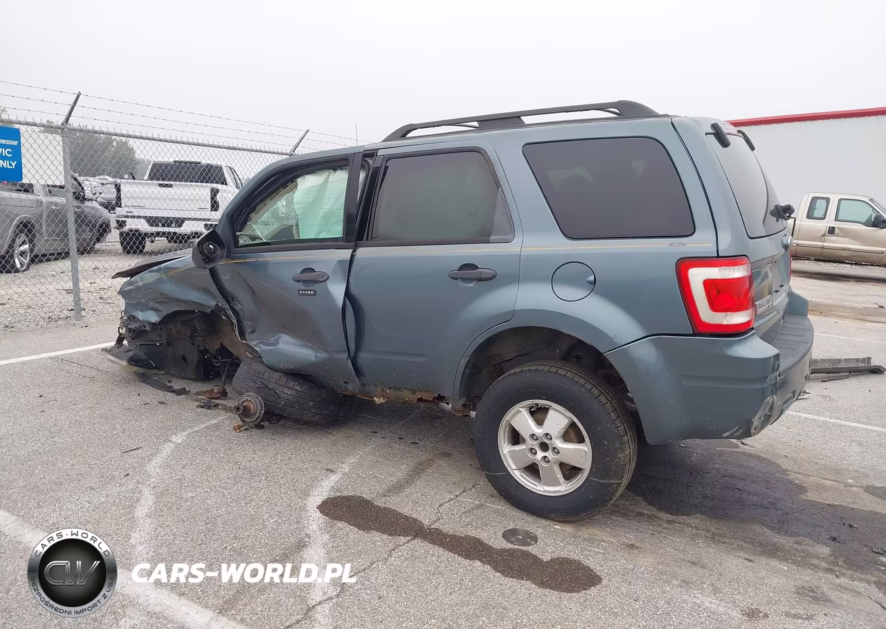 2011 Ford Escape Xlt VIN:1FMCU0D70BKA28859 - 3