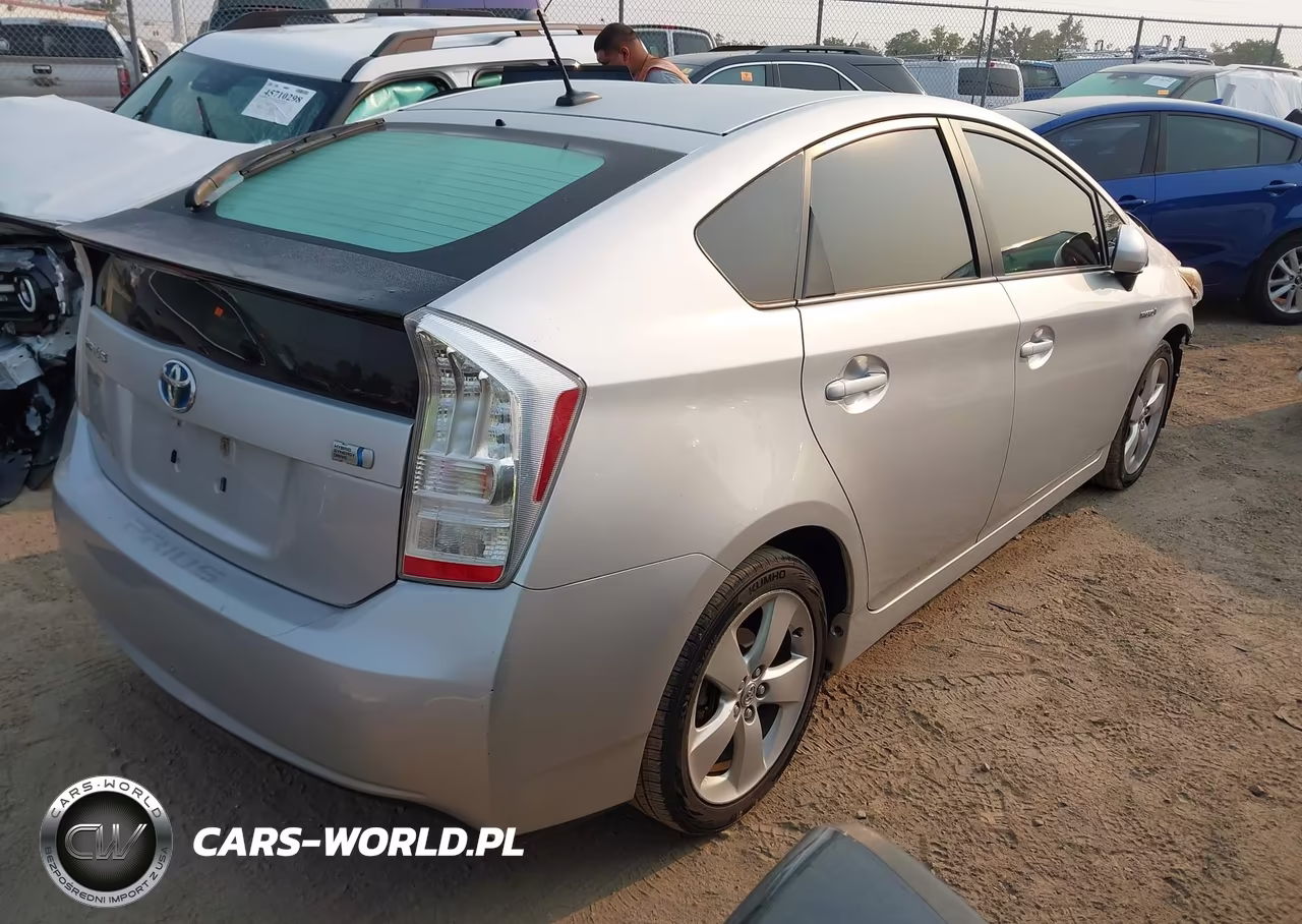 2010 Toyota Prius V VIN:JTDKN3DU2A0046777 - 4