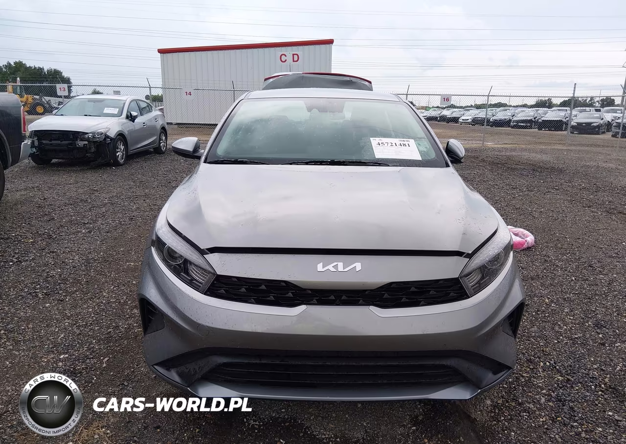 2024 Kia Forte Lxs VIN:3KPF24ADXRE807272 - 12