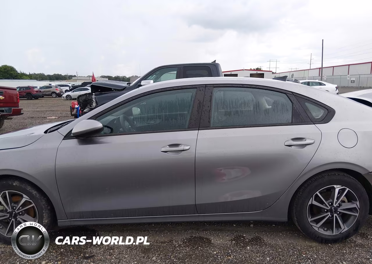 2024 Kia Forte Lxs VIN:3KPF24ADXRE807272 - 14