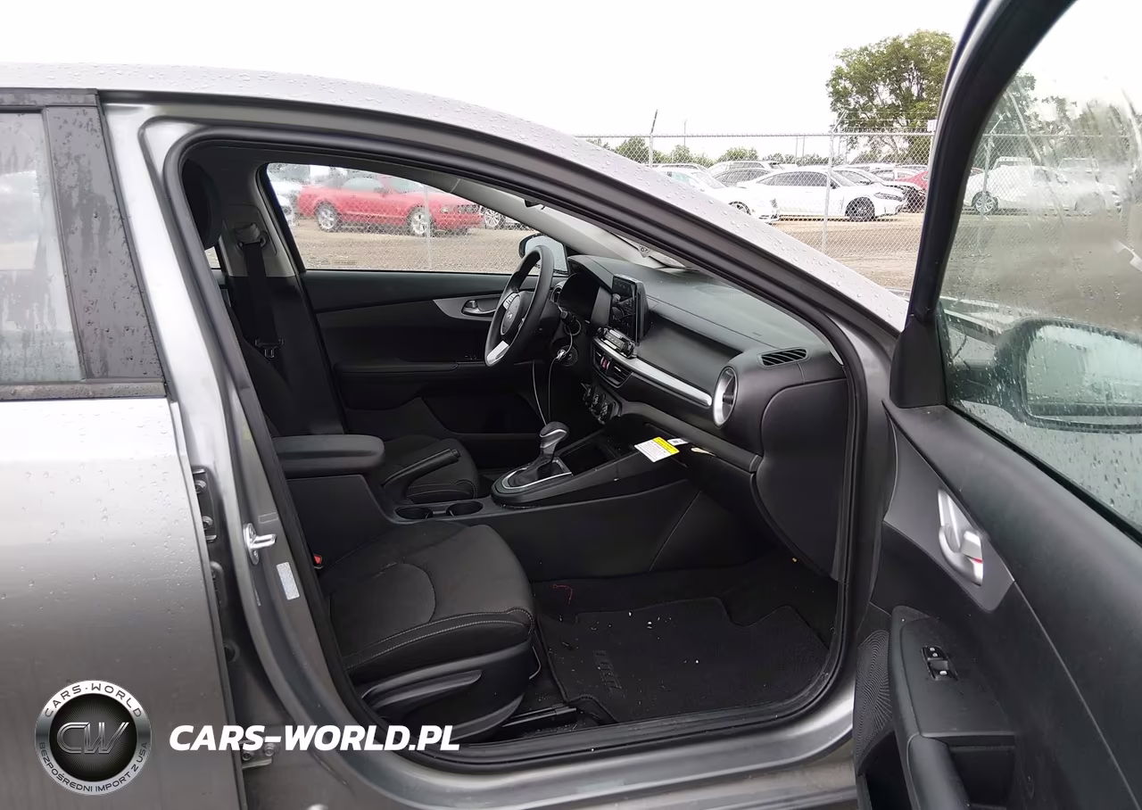 2024 Kia Forte Lxs VIN:3KPF24ADXRE807272 - 5