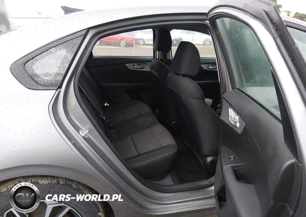 2024 Kia Forte Lxs VIN:3KPF24ADXRE807272 - 8