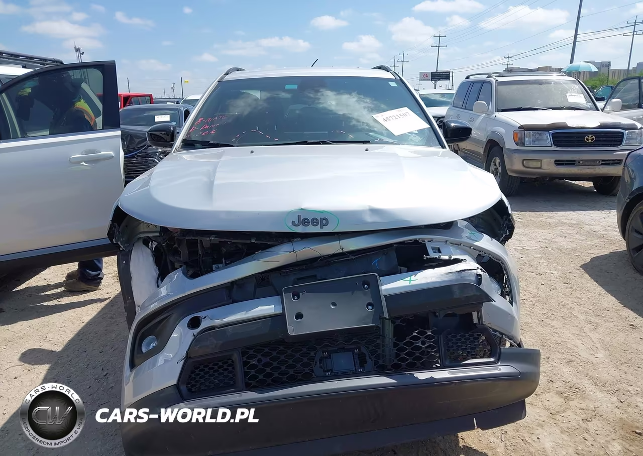 2025 Jeep Compass Latitude 4X4 VIN:3C4NJDBN2ST580277 - 12