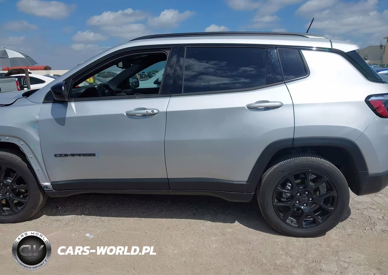 2025 Jeep Compass Latitude 4X4 VIN:3C4NJDBN2ST580277 - 14
