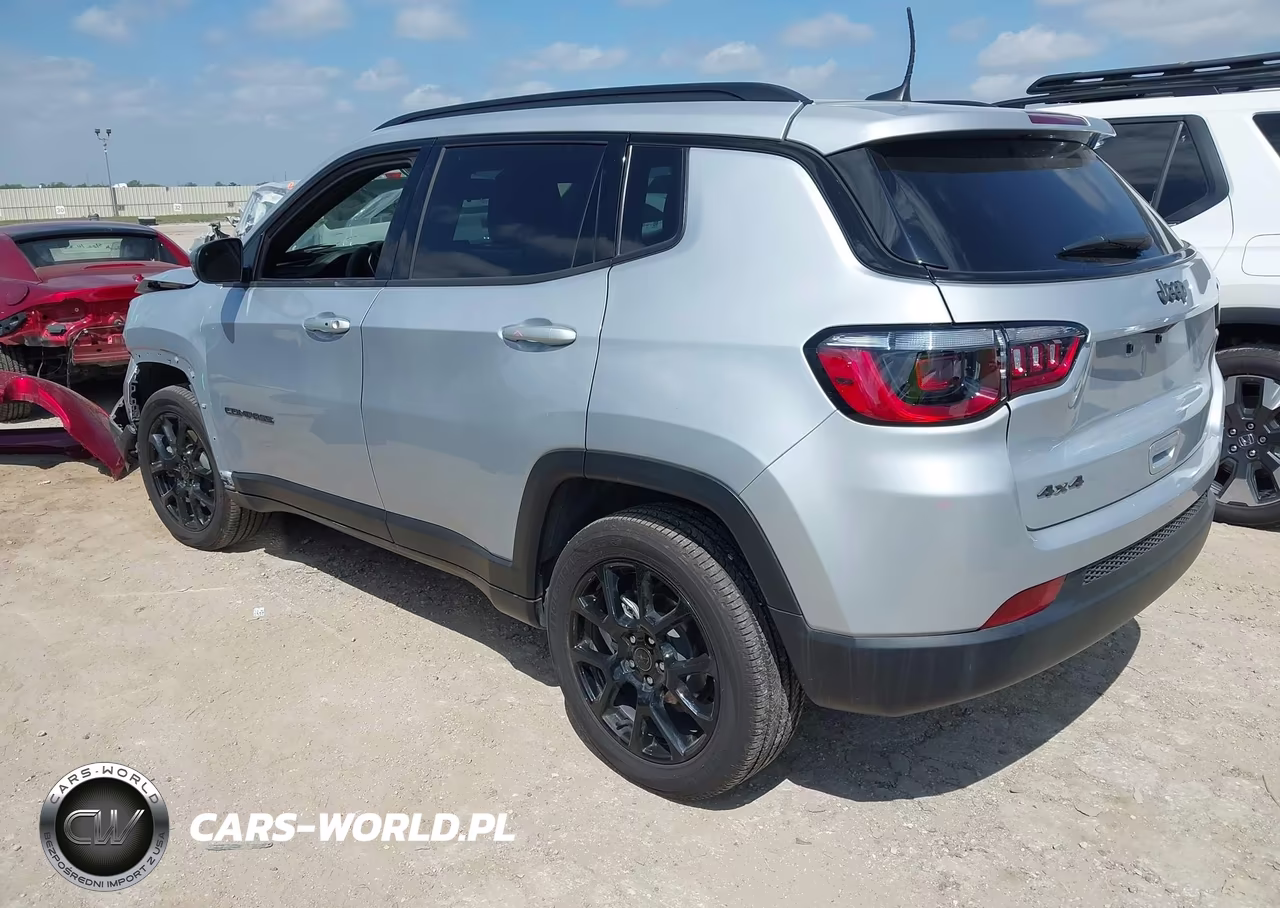 2025 Jeep Compass Latitude 4X4 VIN:3C4NJDBN2ST580277 - 3