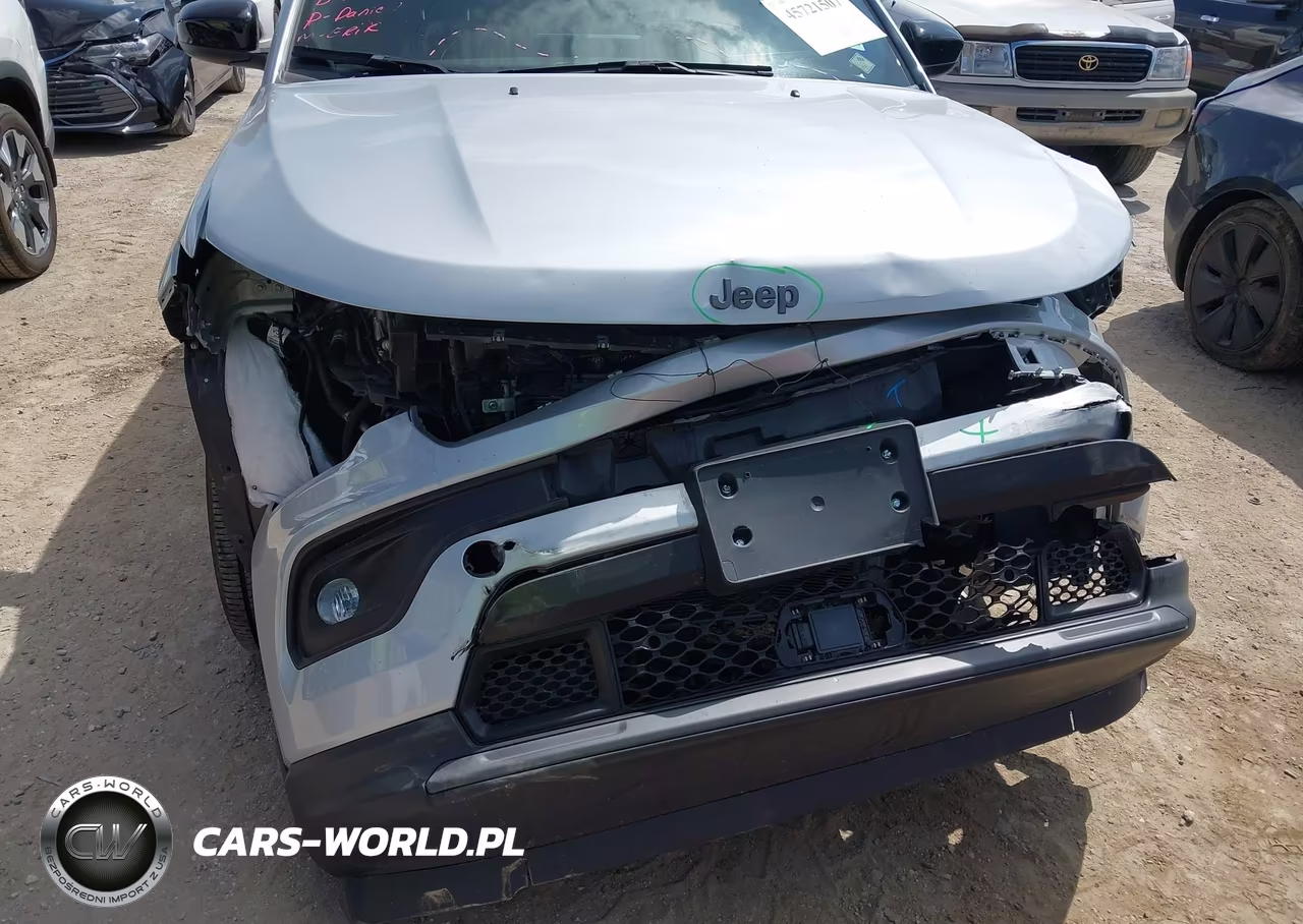 2025 Jeep Compass Latitude 4X4 VIN:3C4NJDBN2ST580277 - 6