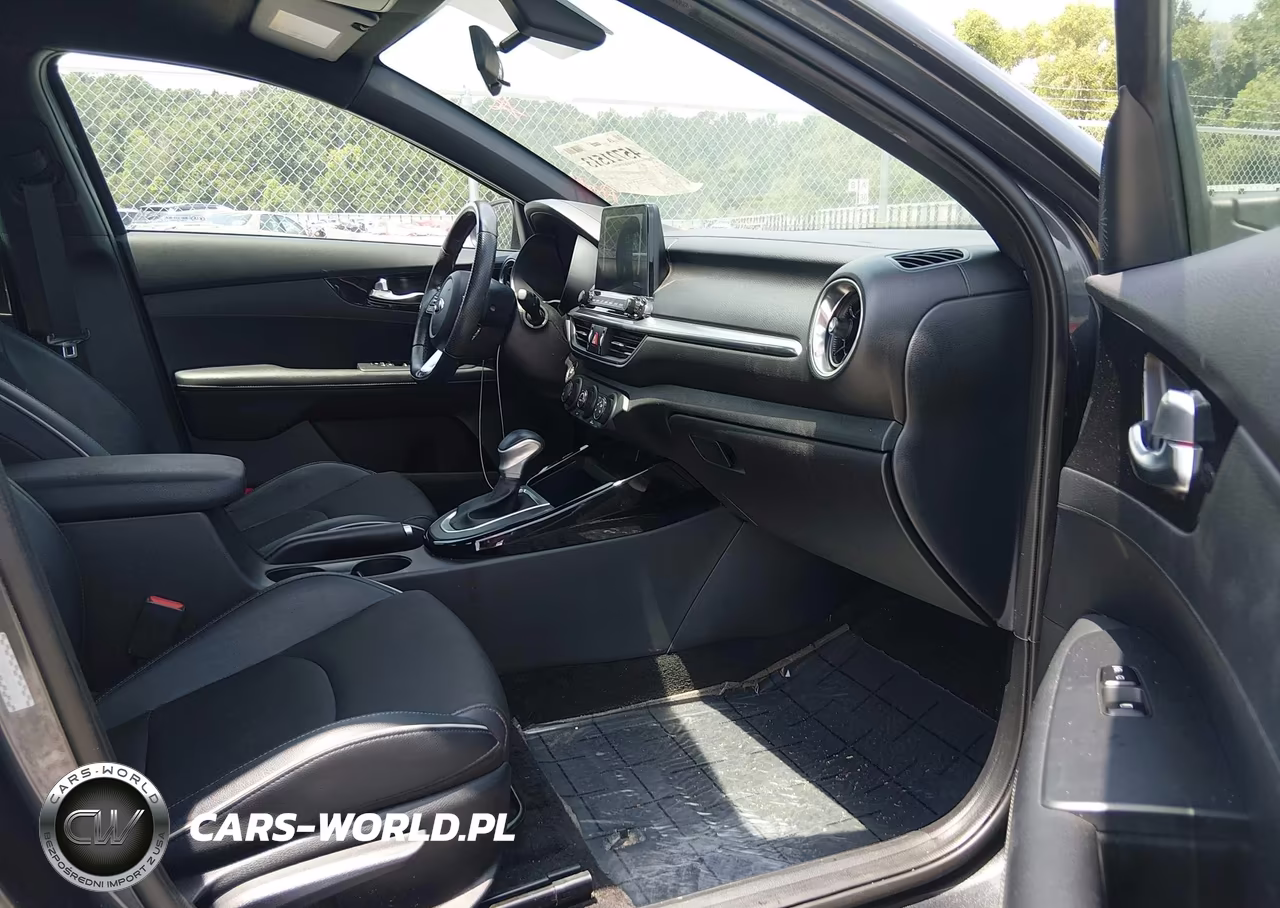 2020 Kia Forte Gt-Line VIN:3KPF34AD9LE251332 - 5