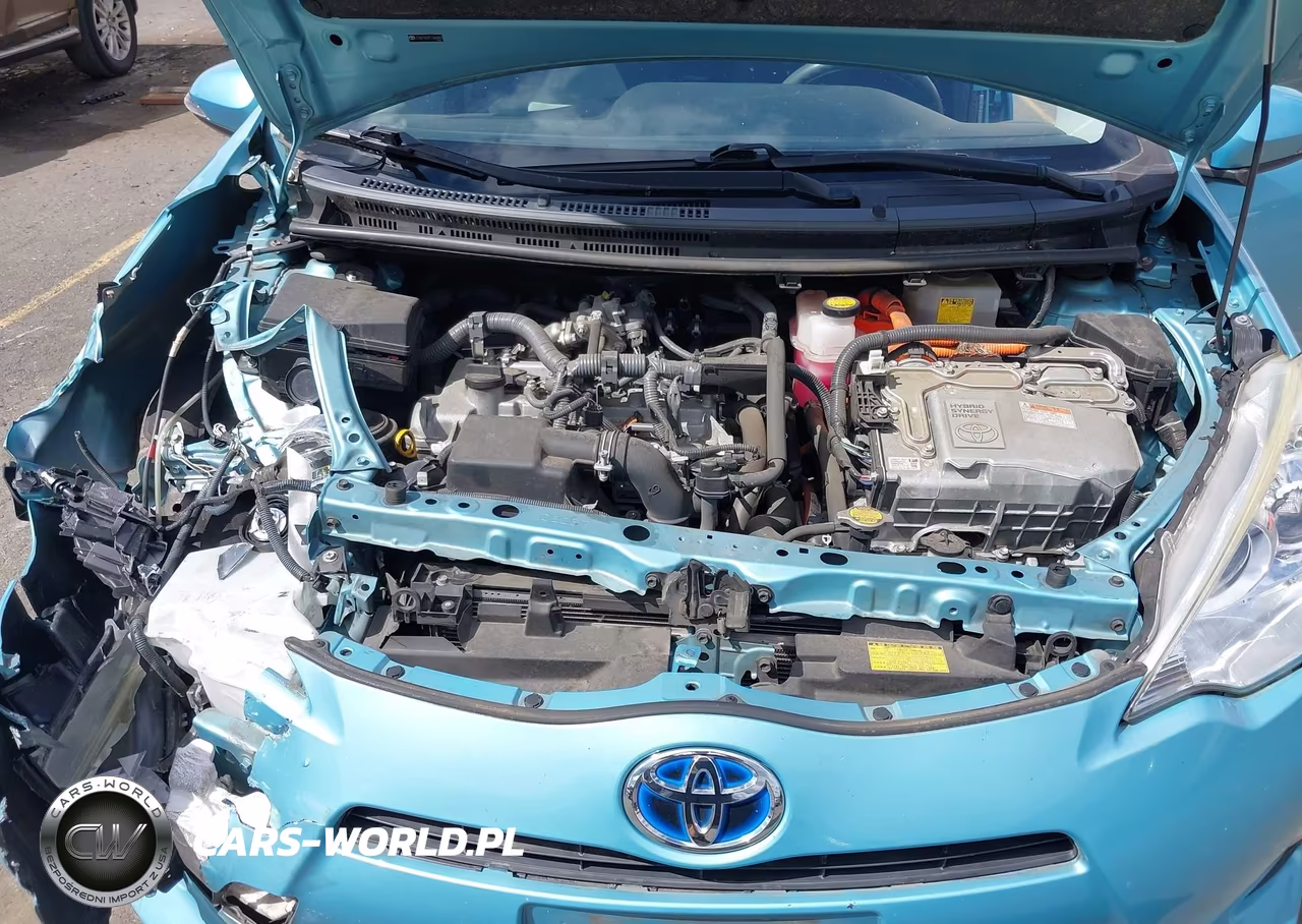 2014 Toyota Prius C Three VIN:JTDKDTB37E1064463 - 10