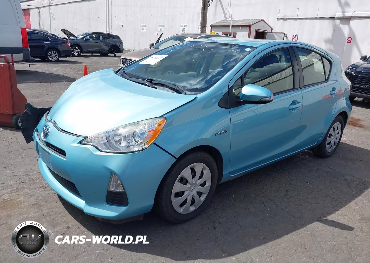 2014 Toyota Prius C Three VIN:JTDKDTB37E1064463 - 2