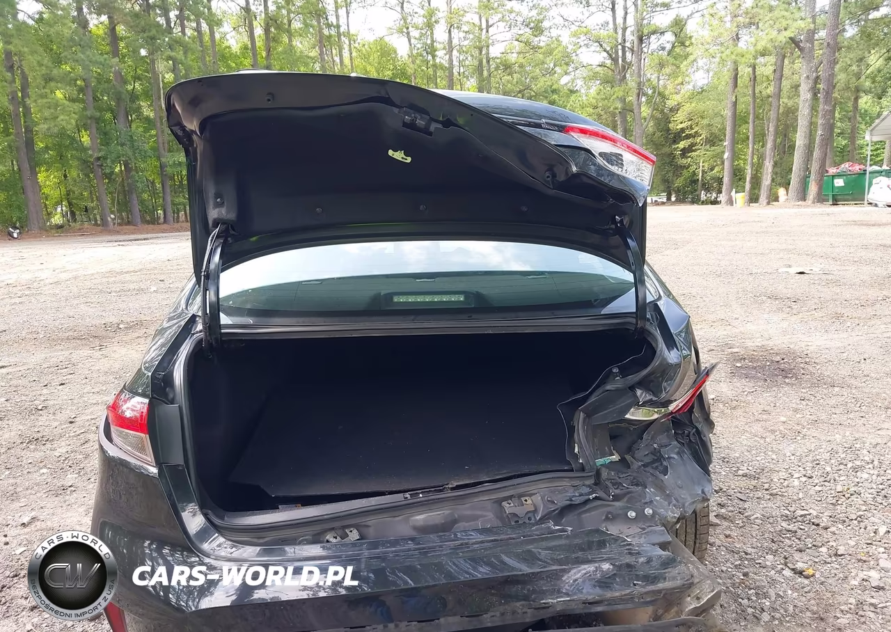 2022 Toyota Corolla Le VIN:5YFEPMAEXNP303948 - 16