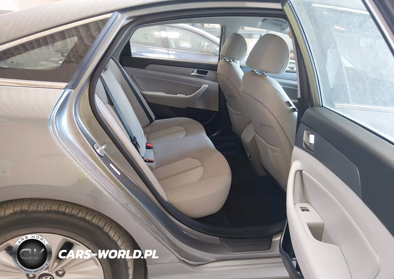 2018 Hyundai Sonata Hybrid Se VIN:KMHE24L3XJA082887 - 8