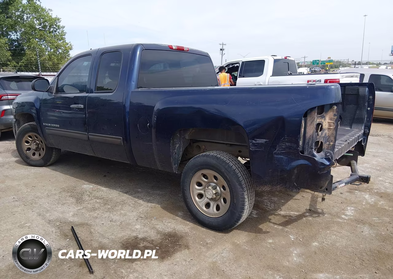 2009 Chevrolet Silverado 1500 Ls VIN:2GCEC19C391126550 - 3