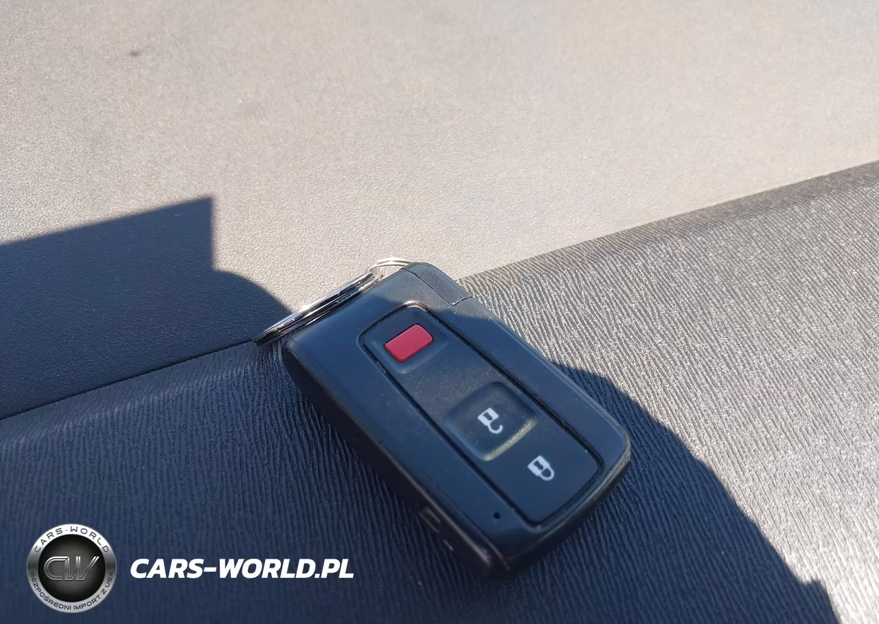 2007 Toyota Prius VIN:JTDKB20U173288637 - 11