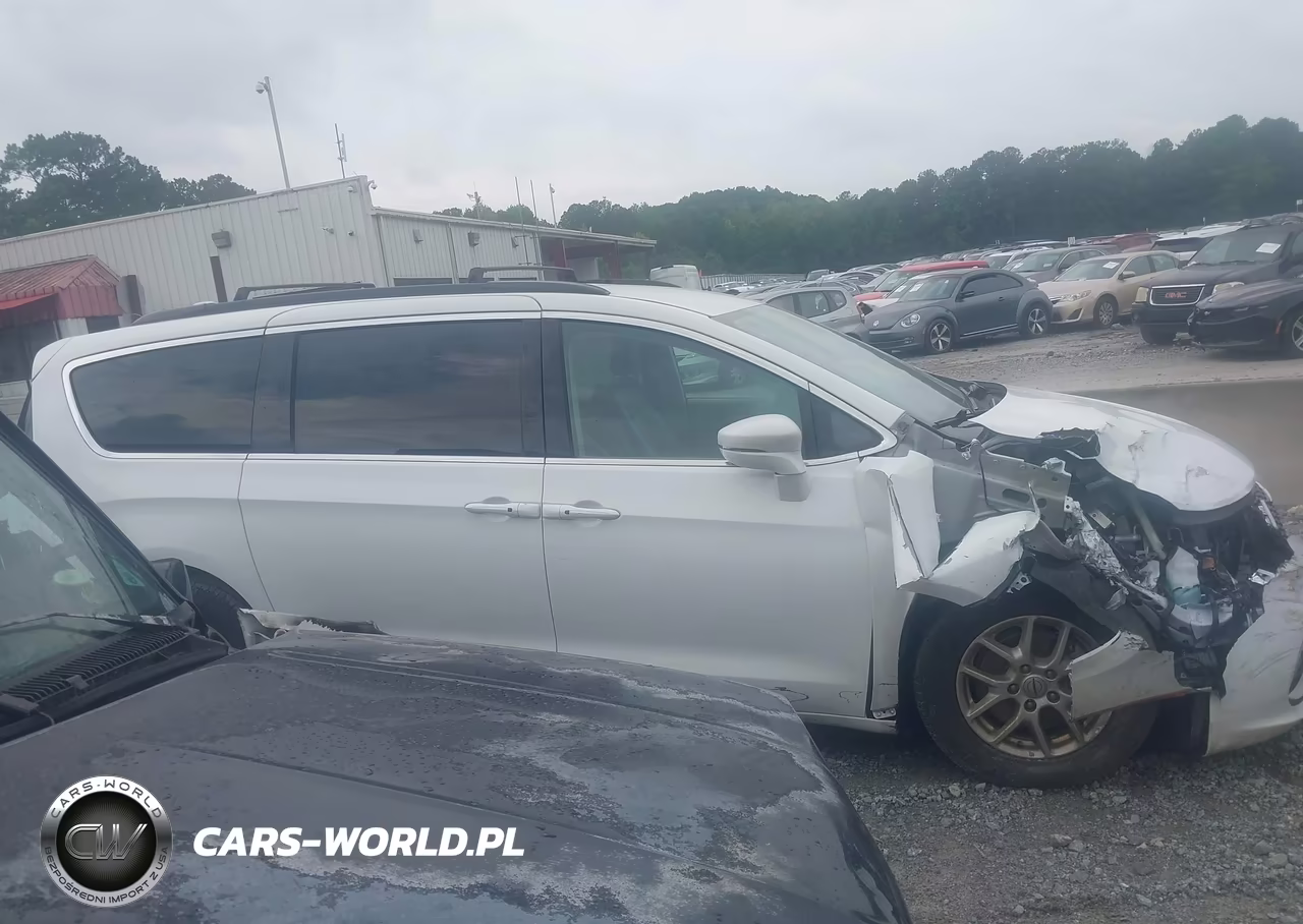 2022 Chrysler Pacifica Touring L VIN:2C4RC1BG8NR112380 - 13