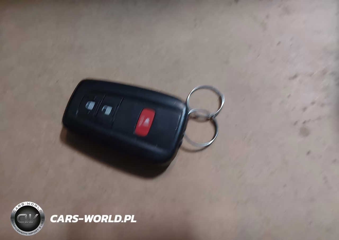 2018 Toyota Prius Two VIN:JTDKBRFU1J3078014 - 11