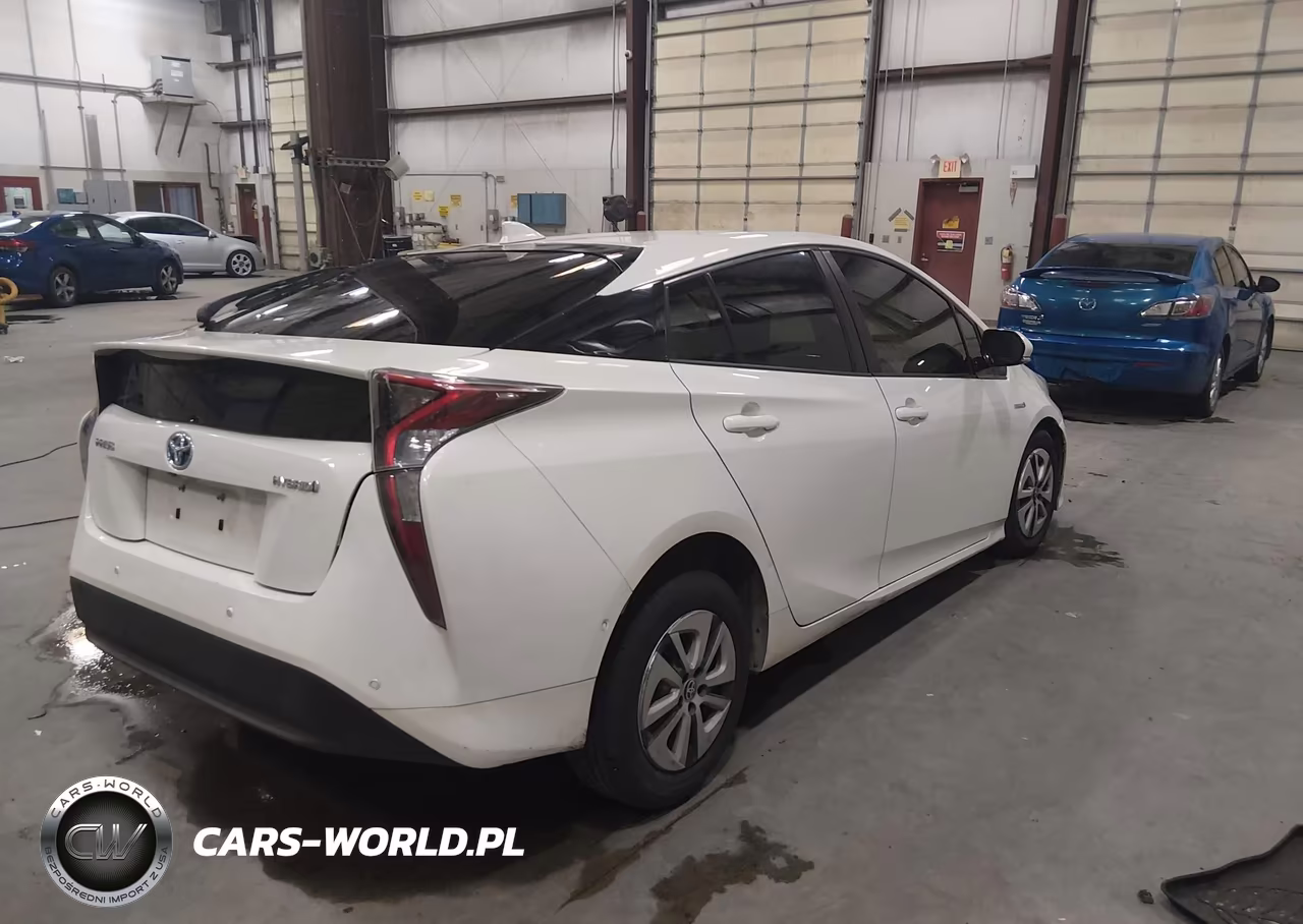 2018 Toyota Prius Two VIN:JTDKBRFU1J3078014 - 4