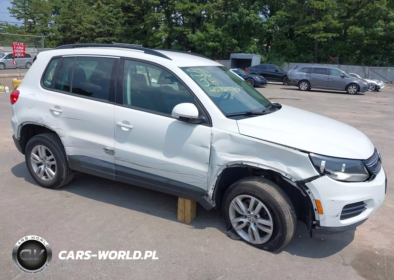 2016 Volkswagen Tiguan S VIN:WVGBV7AX2GW558062 - 6