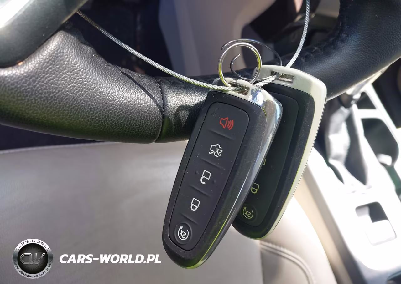 2017 Ford Escape Titanium VIN:1FMCU0JD0HUC84488 - 11