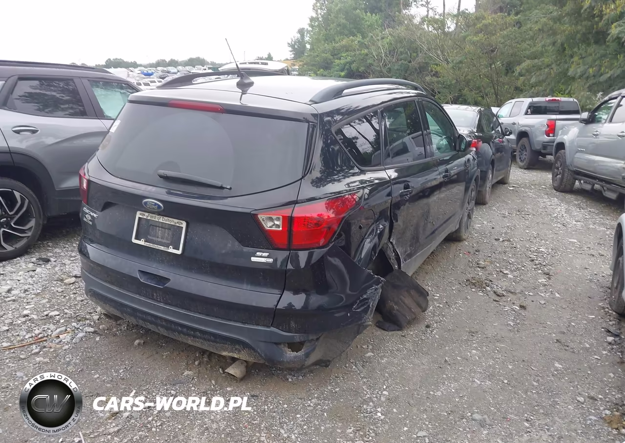 2019 Ford Escape Se VIN:1FMCU9GD8KUC25093 - 4