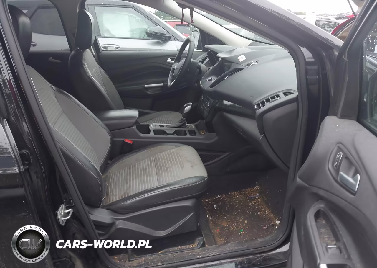 2019 Ford Escape Se VIN:1FMCU9GD8KUC25093 - 5